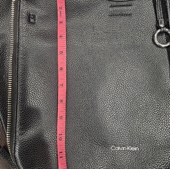Calvin Klein Gabrianna Novelty Slim Side Zip Tote/ Book Bag Black Vegan Leather - Picture 3 of 7